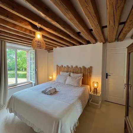 De La Ferme De La Chaise Bed and breakfast