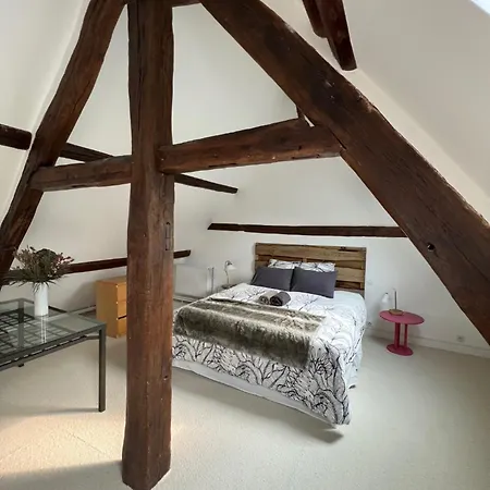 Bed and breakfast De La Ferme De La Chaise 3*
