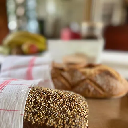 De La Ferme De La Chaise Bed & Breakfast 3*